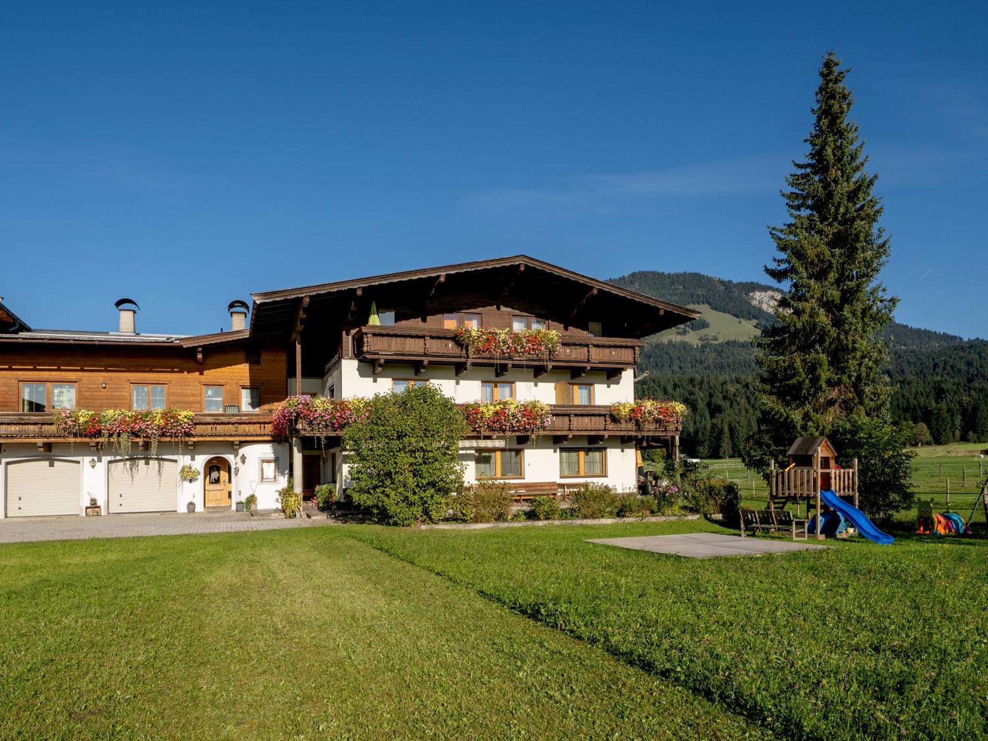 Apartment-Pension Schmiedererhof Sankt Johann in Tirol Exterior photo