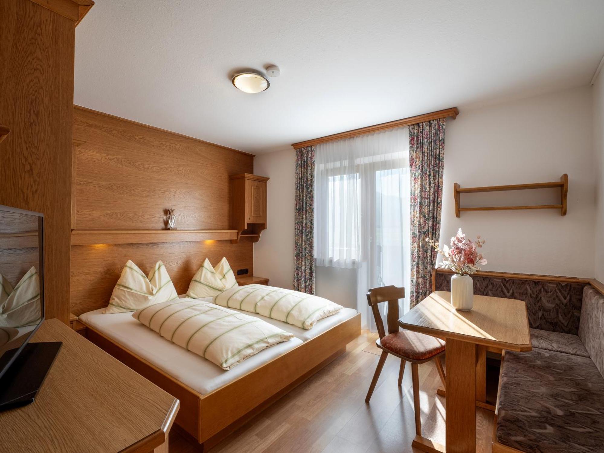 Apartment-Pension Schmiedererhof Sankt Johann in Tirol Exterior photo